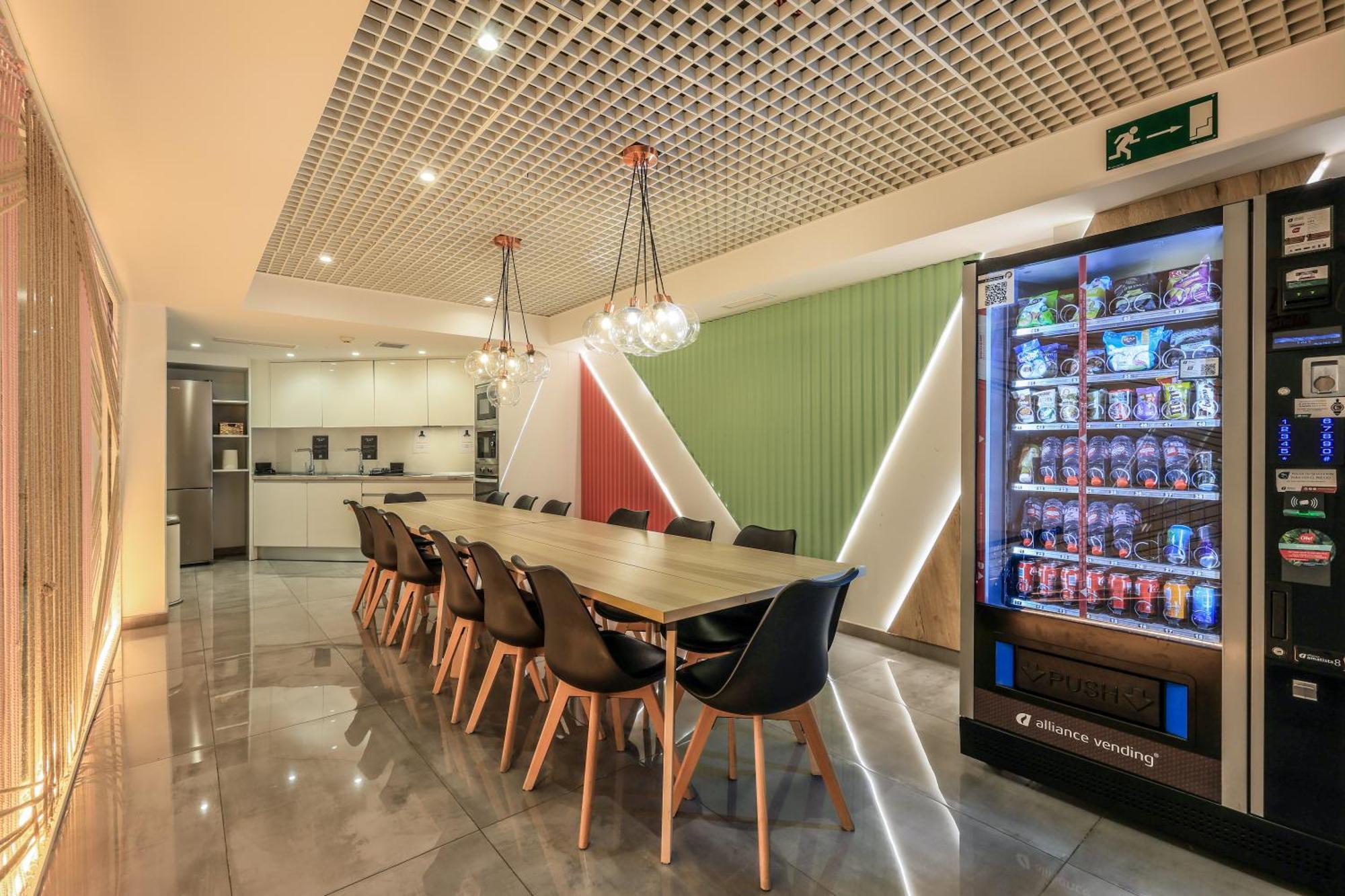 Amazinn Places Blasco De Garay 113 Madrid Exterior foto